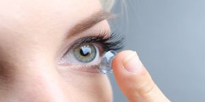 Dos and Don’ts of Wearing Contact Lenses